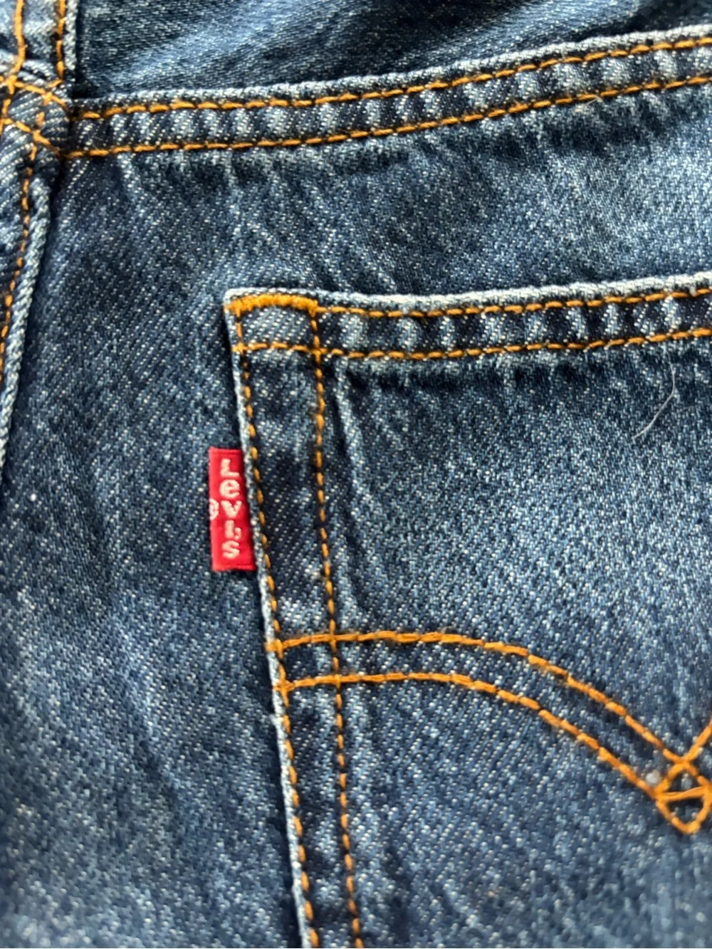 Levis features inner